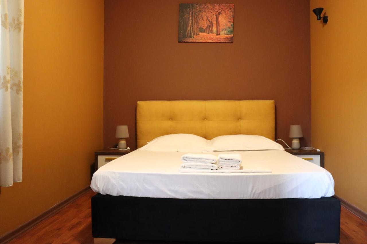 Hotel Ceka Дуррес Екстер'єр фото