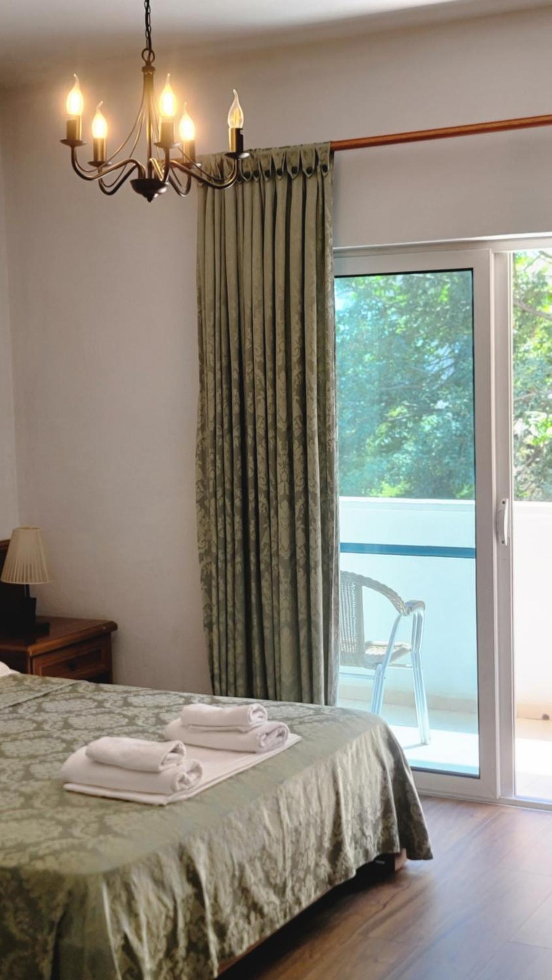 Hotel Ceka Дуррес Екстер'єр фото