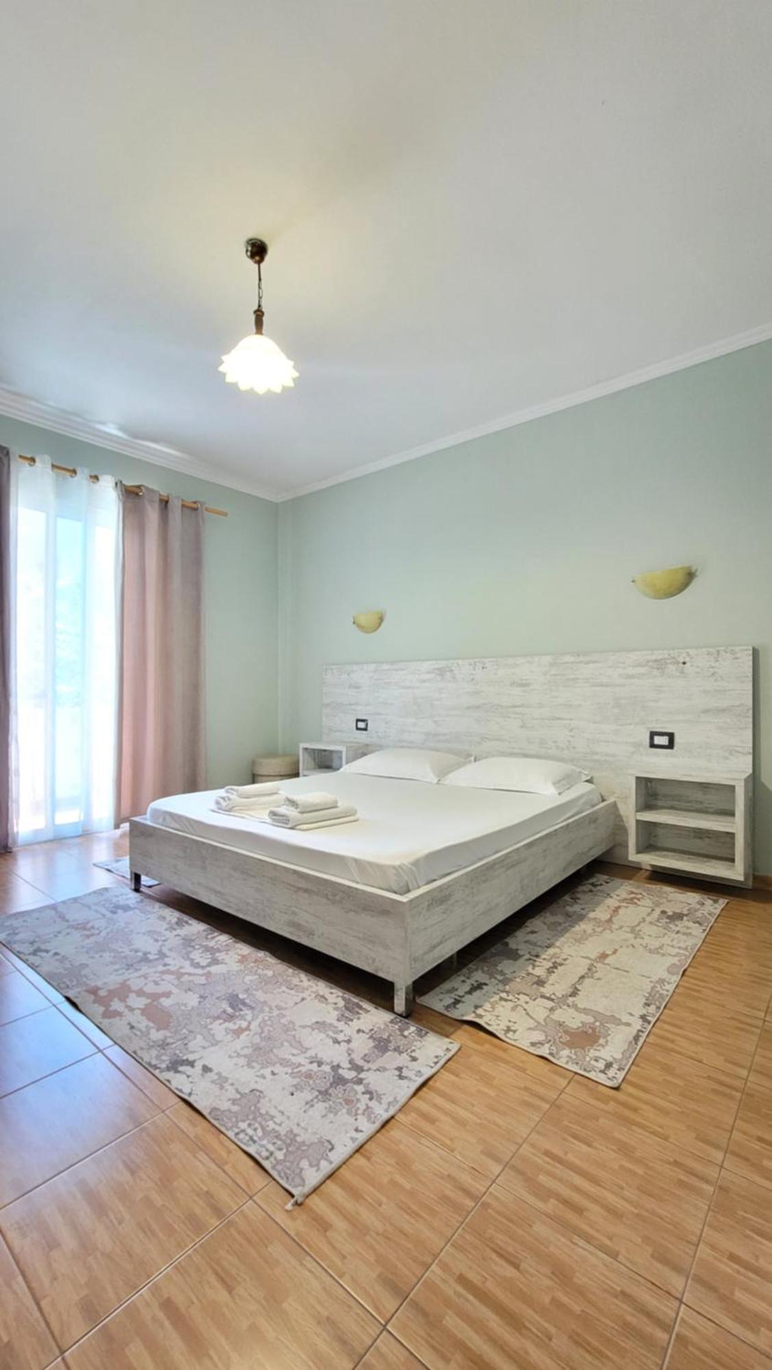 Hotel Ceka Дуррес Екстер'єр фото