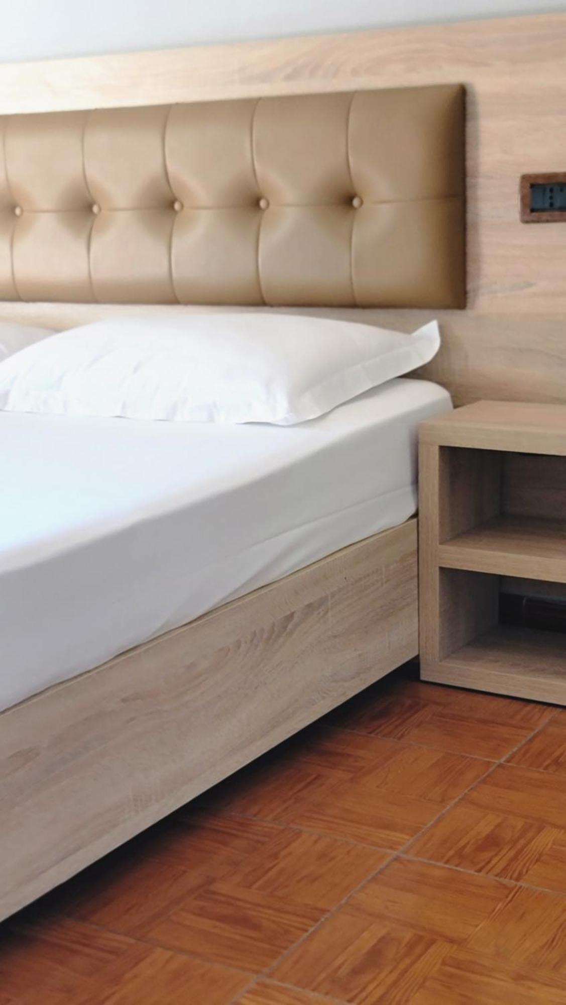 Hotel Ceka Дуррес Екстер'єр фото