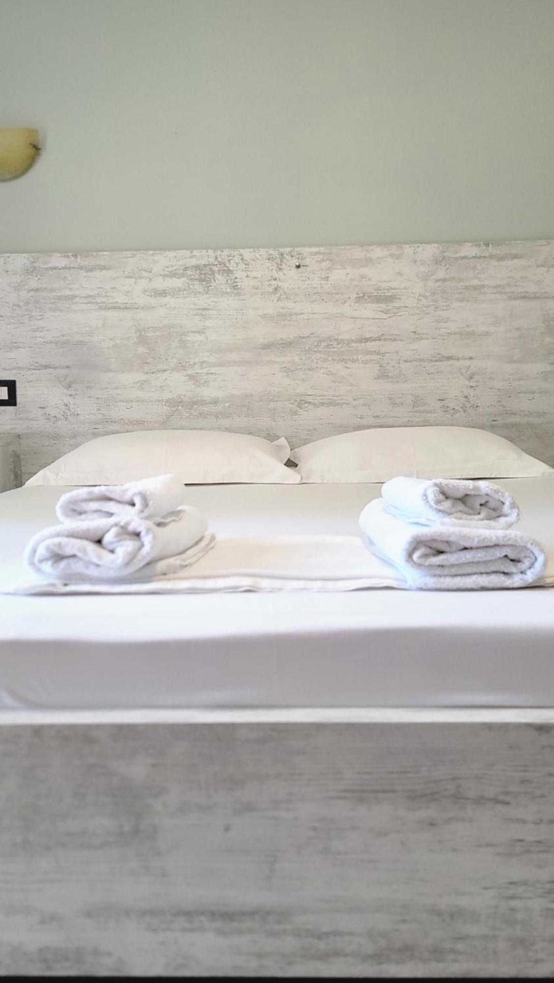 Hotel Ceka Дуррес Екстер'єр фото